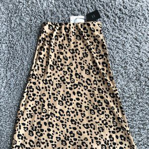 SOLD - Leopard midi skirt